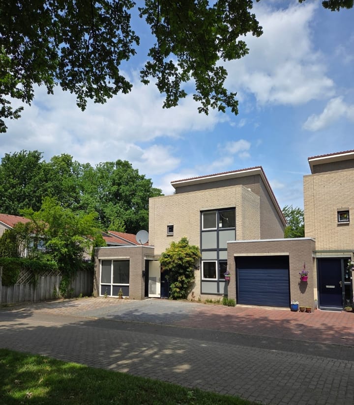 Zijpendaal 8A in Enschede photo