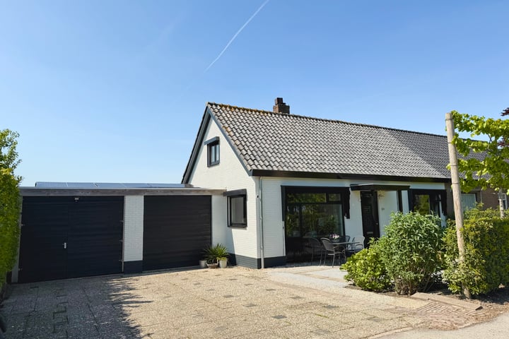 Zinkweg 340 in Oud-Beijerland Foto