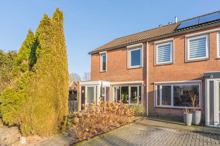 Zonnedauw 9 in Nieuwlande