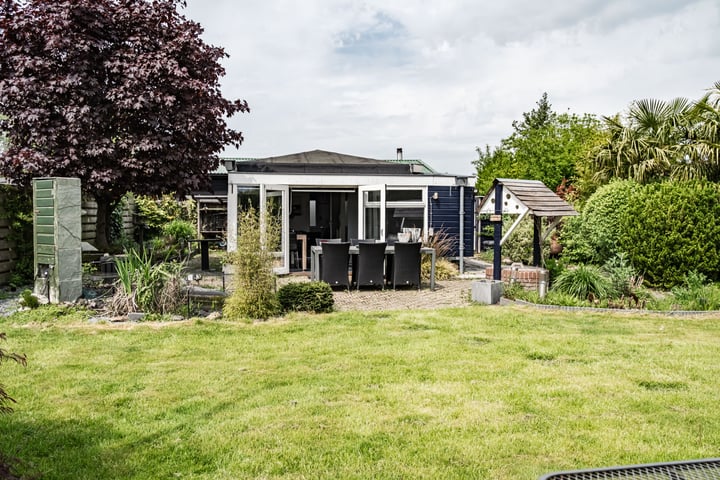 Zonnehoek 100 in Vijfhuizen photo