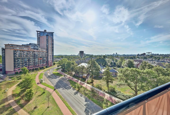 Zonnesteintoren 14 in Zwijndrecht photo