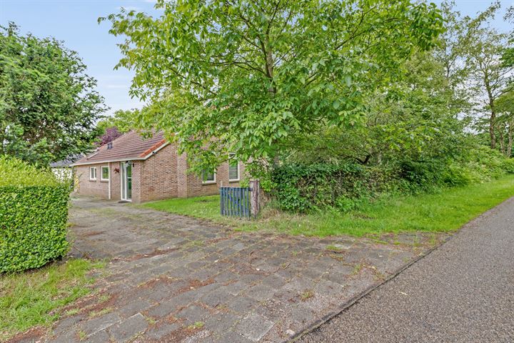 Photo of property Zuid-esweg 8, Sellingen