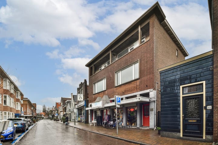 Zuiddijk 111A in Zaandam foto