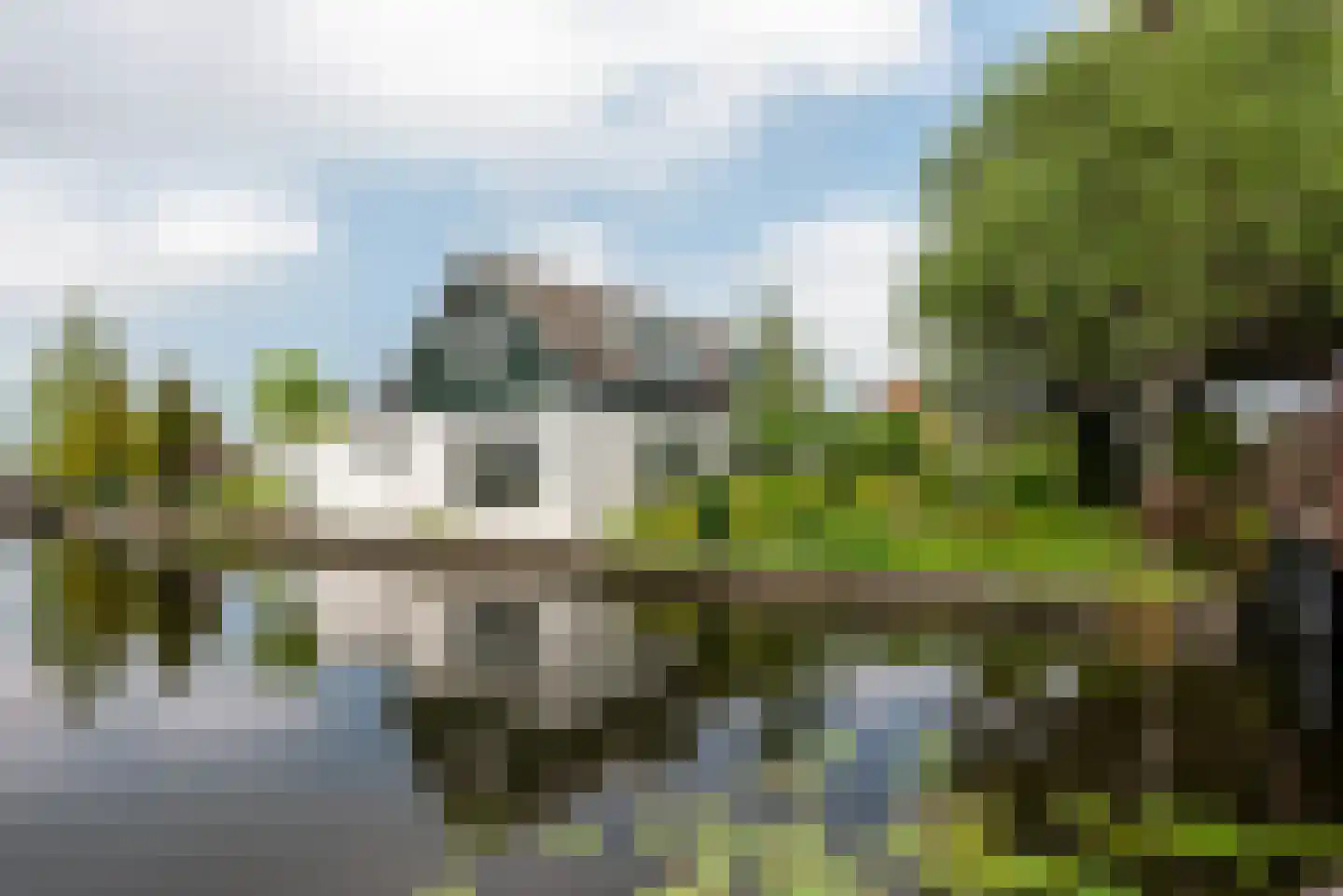 Zuideinde 104 en Roelofarendsveen