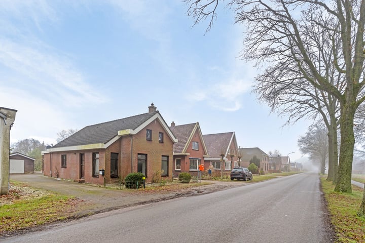 Zuiderdiep 5 in Drouwenermond Foto