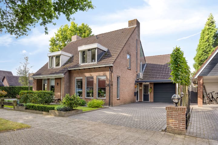 Zuideropgaande 24h in Hollandscheveld photo