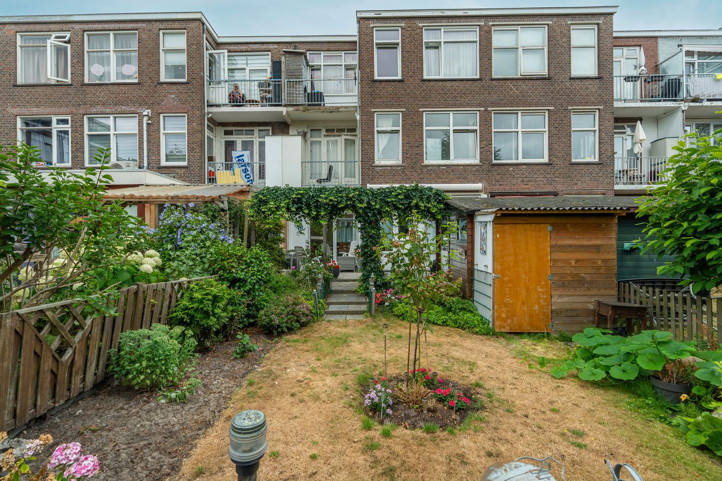 Zuiderparklaan 375 in Den Haag
