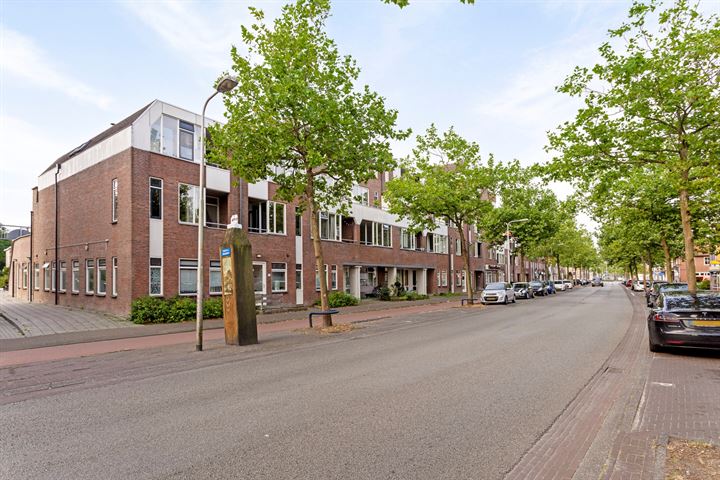 Zuidvliet 390 en Leeuwarden foto