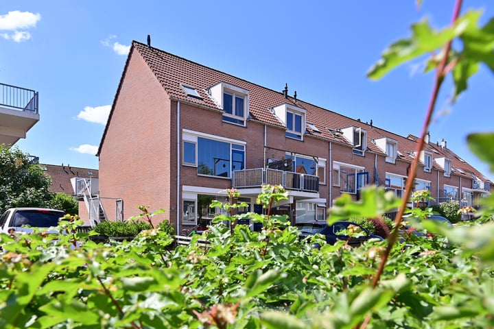 Zuidwal 19 in Huizen foto