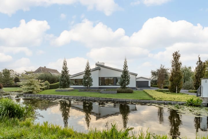 Zuidwijk 45 in Boskoop Foto