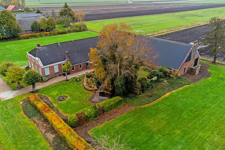 Zuidzijde 32 en Gasselternijveenschemond foto