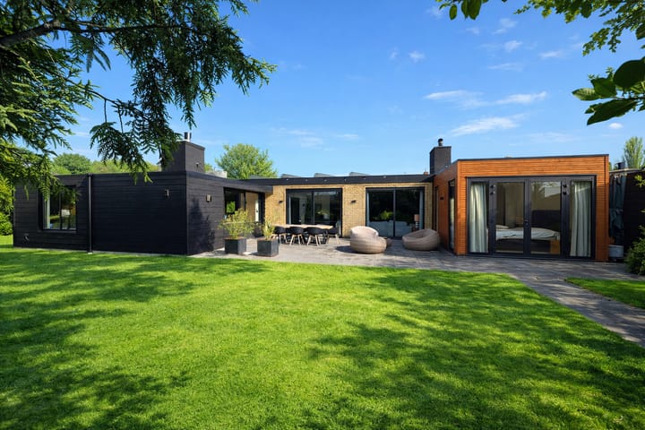 Photo of property Zuster Claassenhof 21, Abcoude