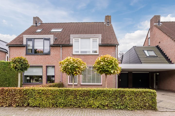 Zuster Stellalaan 11 in Heeze Foto