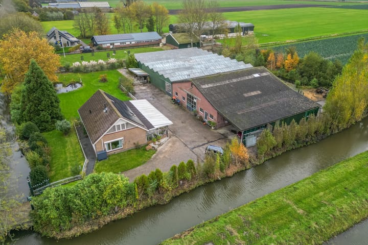Photo of property Zwaagdijk 297, Zwaagdijk-Oost