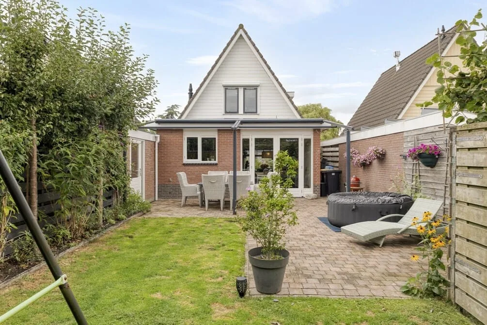 Zwaluwenlaan 8 in Wieringerwaard