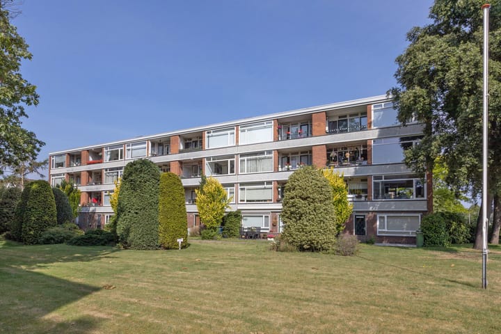 Zwaluwlaan 4 in Bussum