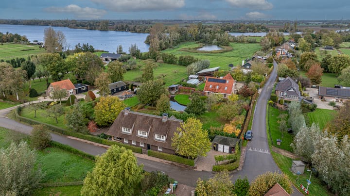 Zwanegatsedijk 10 in Maasdam Foto