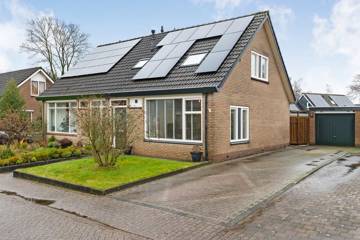 Zwederaweg 82 in Ruinen photo