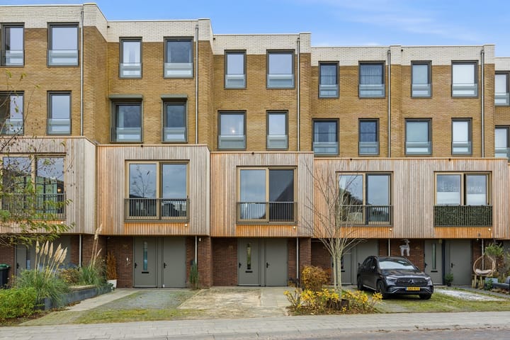 Zwembaan 64 in Vlaardingen