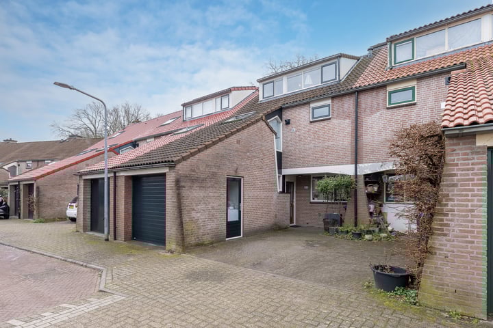 Zwinglilaan 33 in Hilversum foto