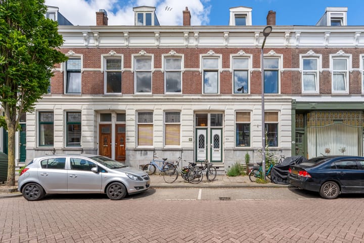1e Pijnackerstraat 135B in Rotterdam