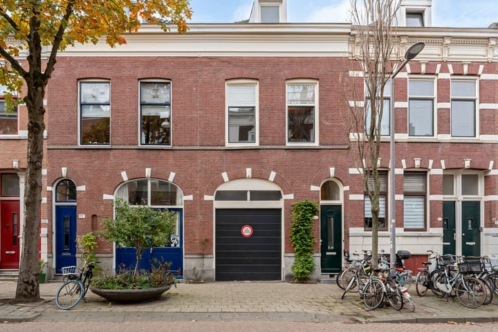 1e Pijnackerstraat 99A in Rotterdam