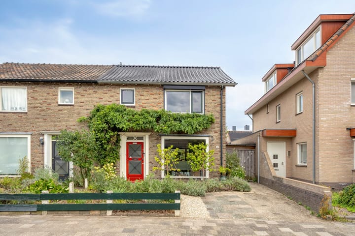 1e Wormenseweg 187A in Apeldoorn