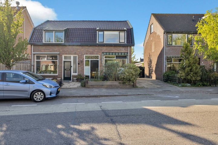 2e Loosterweg 106 in Hillegom
