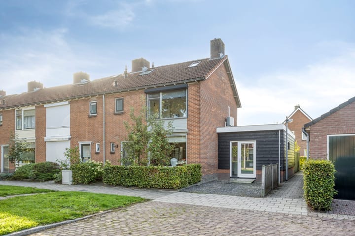 44 R I-straat 29 in Ochten