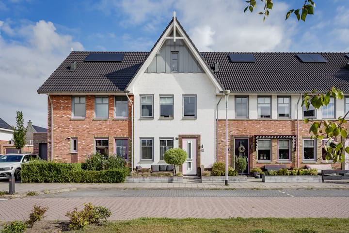 A. Commandeurlaan 41 in Spanbroek foto