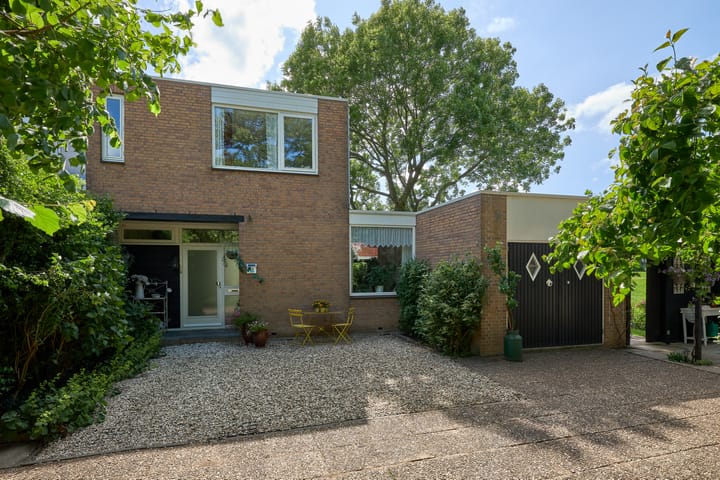 A.G.M. van der Hoevenstraat 69 in Ter Aar