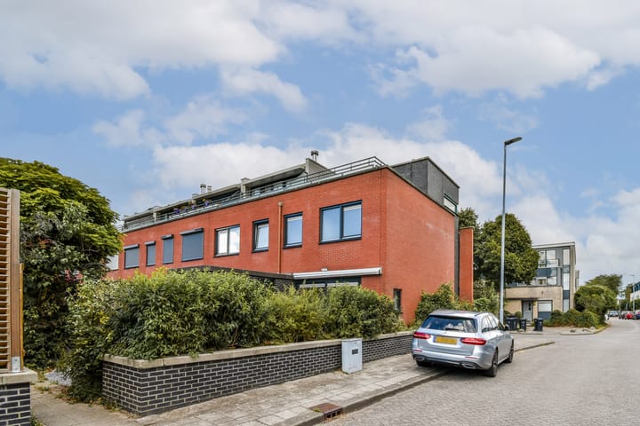 A. Noordewier-Reddingiuslaan 225 in Rotterdam