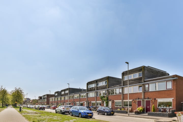 A. Noordewier-Reddingiuslaan 3 in Rotterdam