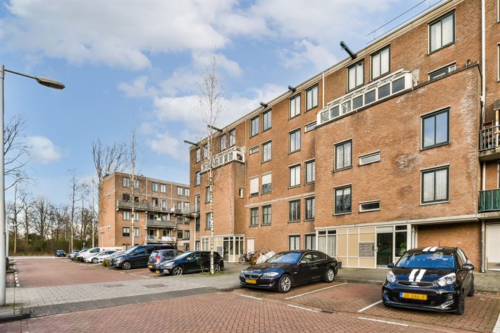 Aaf Bouberstraat 100 in Amsterdam foto
