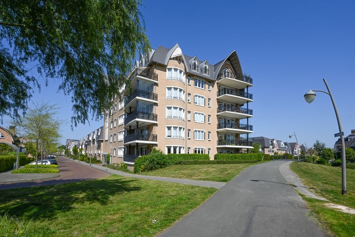 Photo of property Aagje Dekenkade 81, Voorschoten