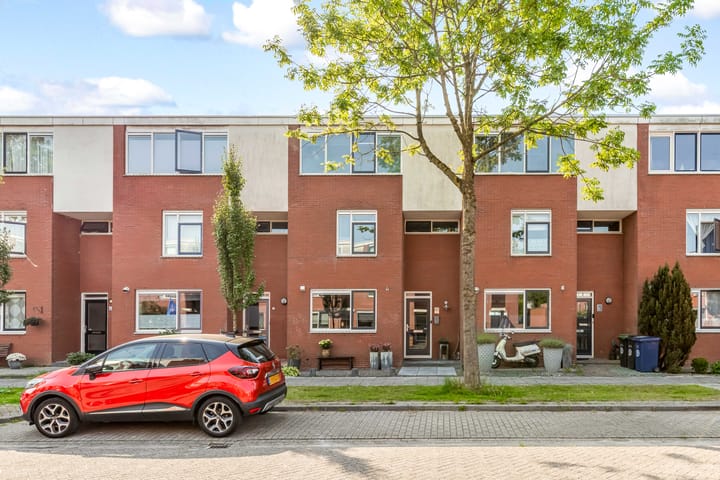 Aalbessenstraat 17 in Almere