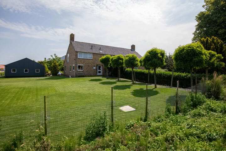 Photo of property Aalsmeerderweg 204, Aalsmeer
