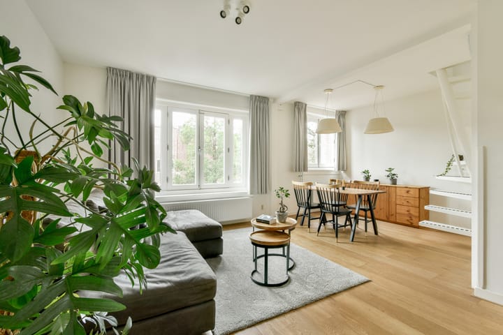 Photo of property Aalsmeerweg 31-3, Amsterdam