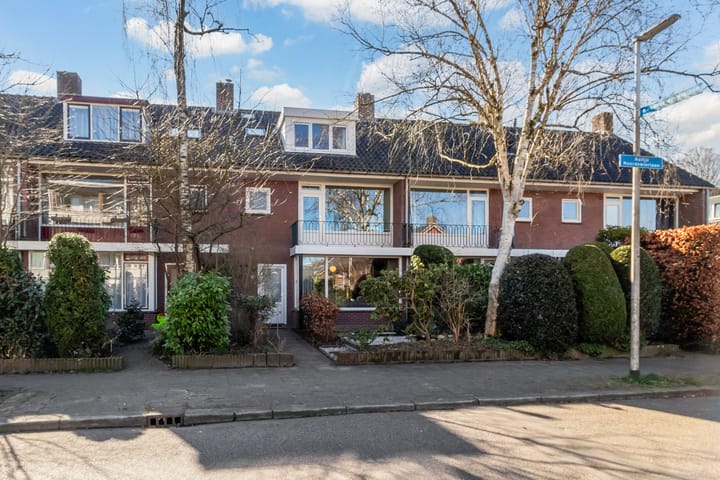Aaltje Noordewierlaan 76 in Bussum