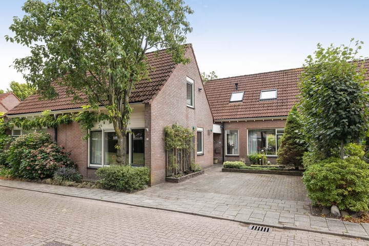 Photo of property Aaltje Noordewierstraat 38, Hengelo