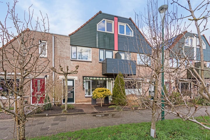 Aardzwaluw 14 in Veenendaal