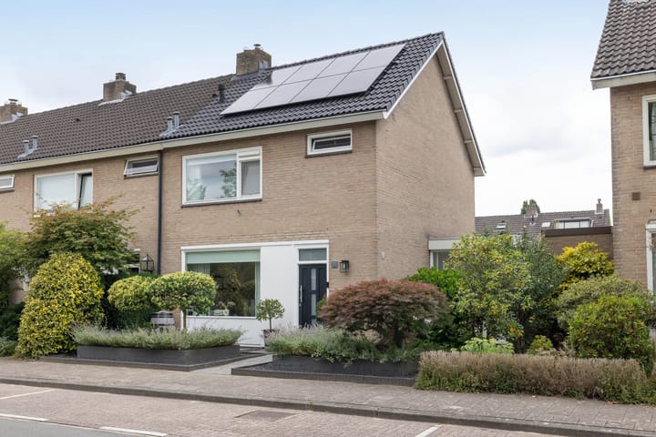 Foto van woning Aart van der Leeuwstraat 15, Hengelo