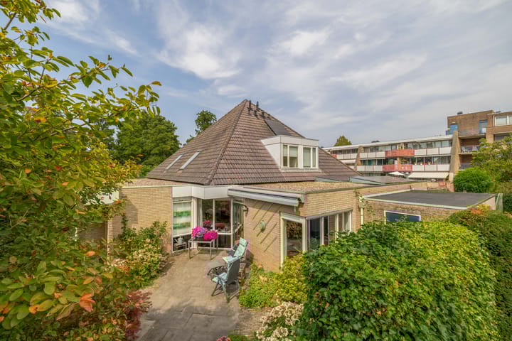 Photo of property Aart van der Leeuwstraat 7, Wageningen