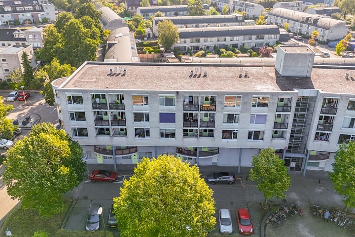 Aartsbisschop Romerostraat 411 in Utrecht