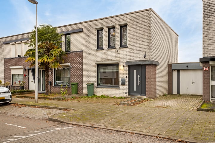 Photo of property Aartshertogenstraat 10, Maastricht