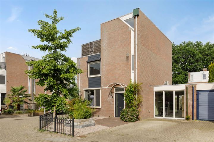 Abdijenlaan 2 in 's-Hertogenbosch