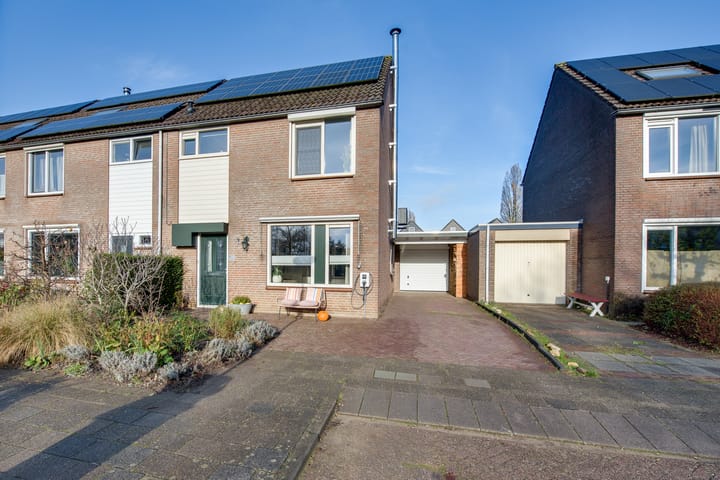 Photo of property Abeelhof 68, Sleeuwijk