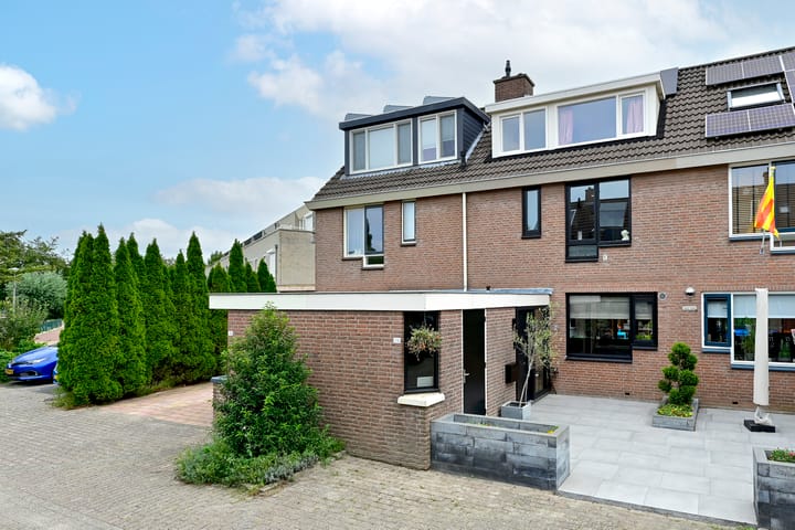 Photo of property Abeelstraat 24, Ter Aar