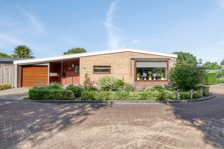 Photo of property Abeelstraat 3, Alphen aan den Rijn