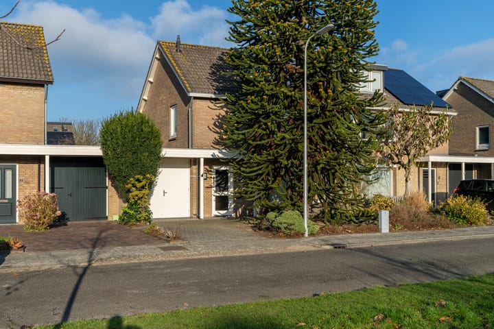 Photo of property Abraham Kuyperhof 7, Drunen